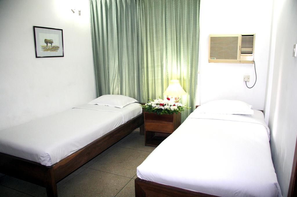 White House Hotel - City Center Dhaka Bagian luar foto
