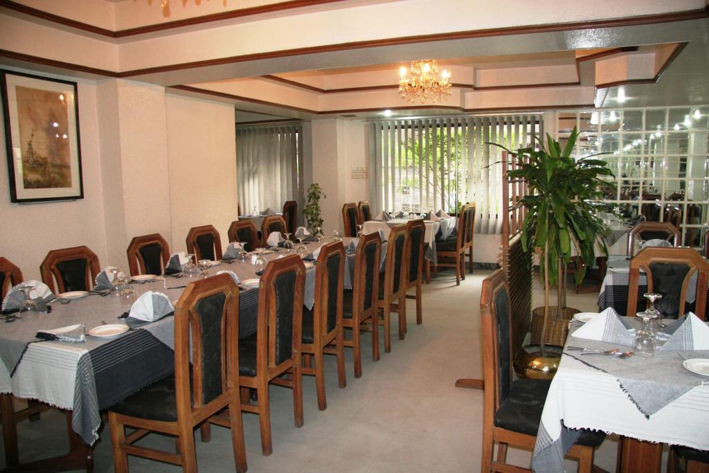 White House Hotel - City Center Dhaka Bagian luar foto